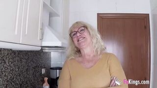 Tinédzser hapsi és a szexéhes nagymami