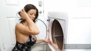 Perverz milf mami a fiával hancúrozik