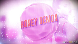 Honey Demon a kívánatos fitt milf anyuci