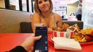 KFC-be lecumiztatva és megrakva