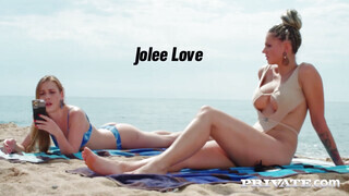 Jolee Loveot a strandon szedik fel egy pici ánuszba baszásra