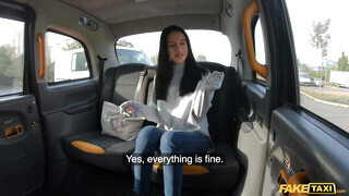 Fake Taxi - Alyssa Bounty hátsó nyílásba tolva