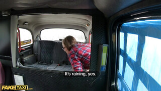 Fake Taxi - Lady Bug a zsenge sulis nőci