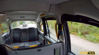 Fake Taxi - Lenina Crowne kedveli kefélni a taxiban