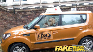 Fake Driving School - Fiatal pipi az oktatóval kúr