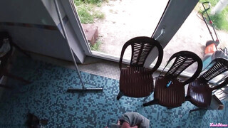 Tetkós orosz tinédzser pipi a medencénél baszik