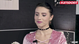 HerLimit - Nelly Kent termetes kannás román gádzsi imádja fenékbe