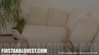 Maya Morgen a 18 éves tinédzser maca - First Anal Quest