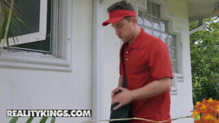 Reality Kings - kivarrott mami és egy zsenge dákó esete