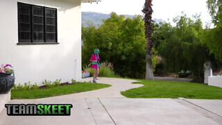 Jessie Saint a cosplayes fiatal csaj - TeamSkeet