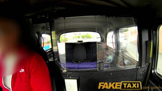 FakeTaxi - Anna Darling kamatyol a sofőrrel