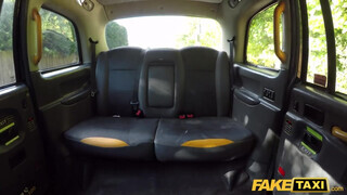 Fake Taxi - Azura Alii a perverz vörös hajú maca