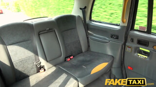Fake Taxi - Rhiannon Ryder cerkát akar a popójába