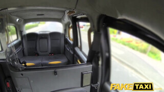 Fake Taxi - Óriási picsájú latin amerikai milf análba kúrva