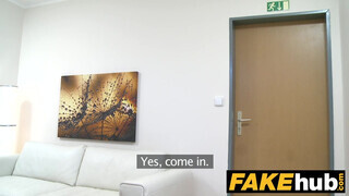 Fake Agent - ártatlan fekete szuka és a farok esete