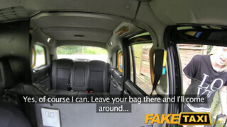 FakeTaxi - skót pipi a szabadban is kedveli