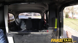 Fake Taxi - Cherry Kiss hancúrozik a taxissal