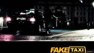FakeTaxi - Jasmine Jae szereti a kíméletlen kárót