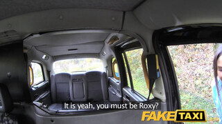 Fake Taxi - Roxxy Lea a óriási cicis latina nőci