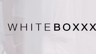WHITEBOXXX - Jenny Wild romantikus kettyintése