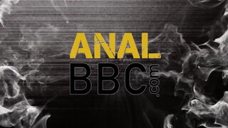 ANALIZED - Anna Rey befogadja a méretes fekete brét