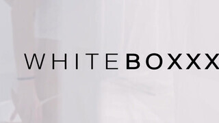 WhiteBoxxx - kicsmellű csajszika keményen bekúrva