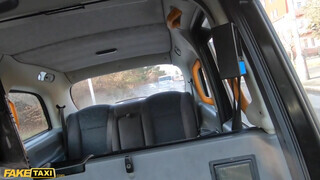Fake Taxi - Didkó Zerati a gigantikus didkós francia csajszi