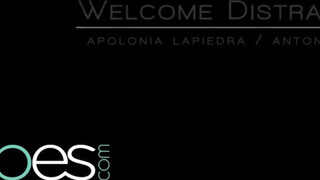 Babes - Apolonia Lapiedra a fullos kolumbiai zsenge