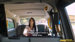 Fake Taxi - Megan Fiore a bűbájos óriási mellű szuka