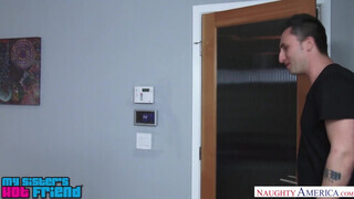 Abby Paradise a óriási popós zsenge - Naughty America