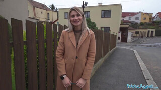 Public Agent - Marsianna Amon a gigászi cicis nőci