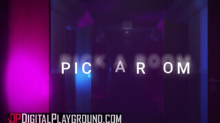 DigitalPlayground - Három szuka élvezkedik