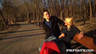 Private com - Zlata Shine a szexy termetes mellű milf