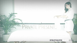 PrivateBlack - Julia Rocka a bűbájos masszőr lány