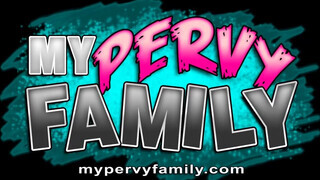 Skylar Vox a gigantikus cicis húgi - MyPervyFamily