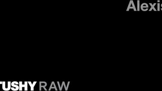 TUSHYRAW - Alexis Tae két kukacot kap