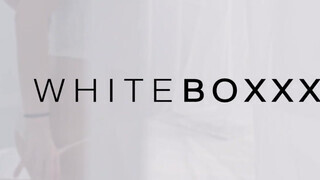 WhiteBoxxx - Alexis Crystal a fullos cseh tinédzser