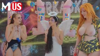 Lauren Phillips és Gia Derza egymást falják és közösülnek