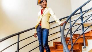 Néger amatőr casting forgatás irodai fotózásra keményen megbassza a hatalmas faszú producer