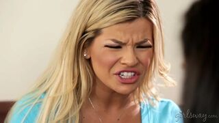 Abby Lee Spanyol és Adriana Sephora forró zsenge lesbi játékai