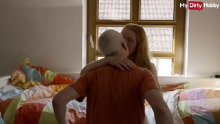 Világos Szőke tinédzser nyögés míg az korosodó megdugja a pináját