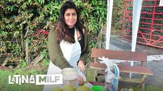 Carmen Lara éhes milf lyuka kap mély baszást forró felvétel és dugás közben