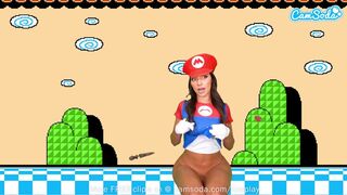 Sisi Rose termetes fenekű cosplayje super mario makerben bula squirt órással