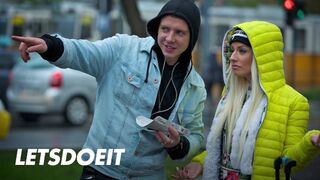 Francia bige Jessie Volt megrakva idegen óriási faszal