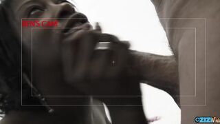Csoki bomba milf csoportos kefélése fehér farkakkal fenékben és kettő behatolással